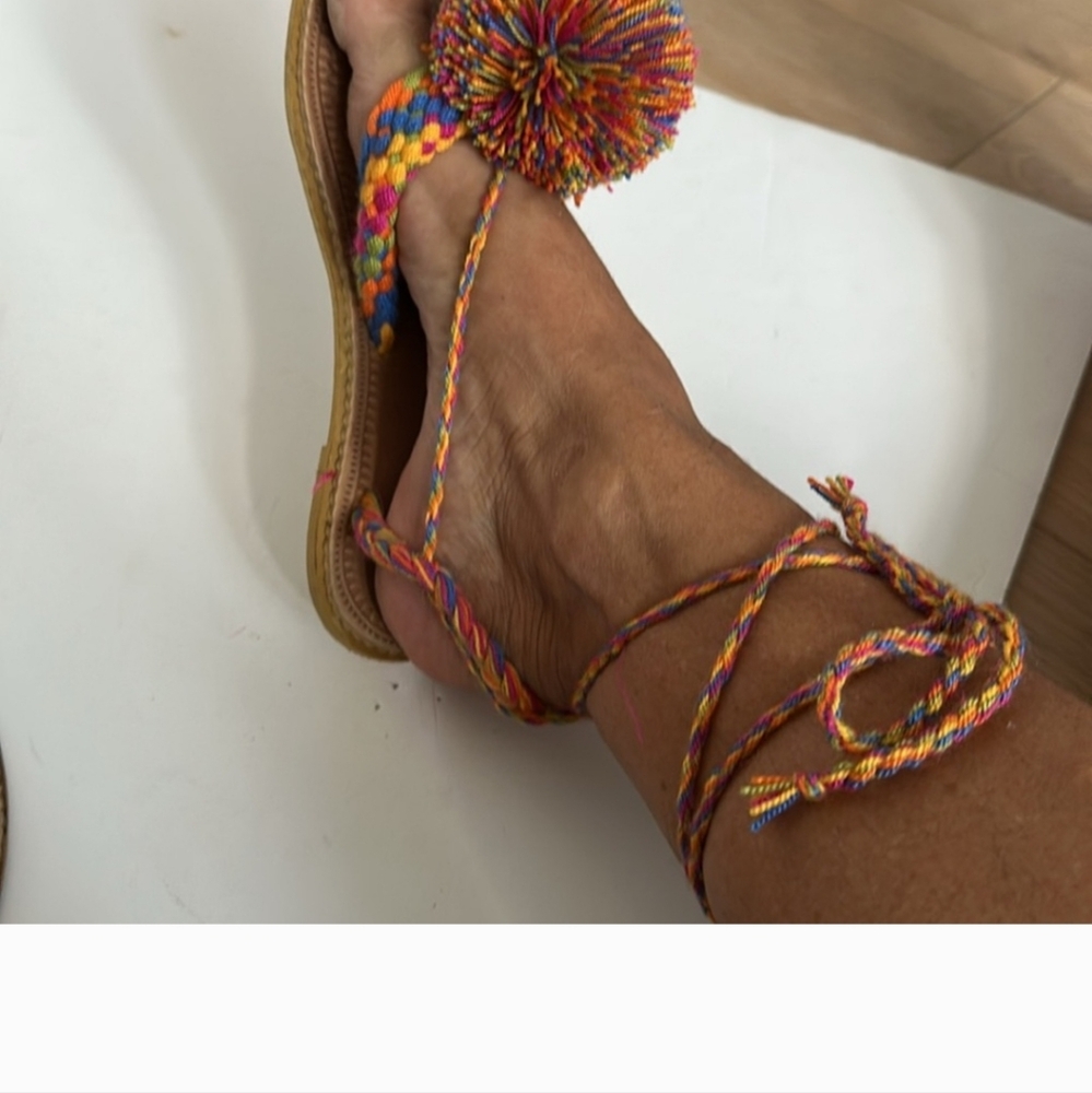 NWOT Katico Colorful Pom-Pom Women's Sandals - Picture 6 of 6